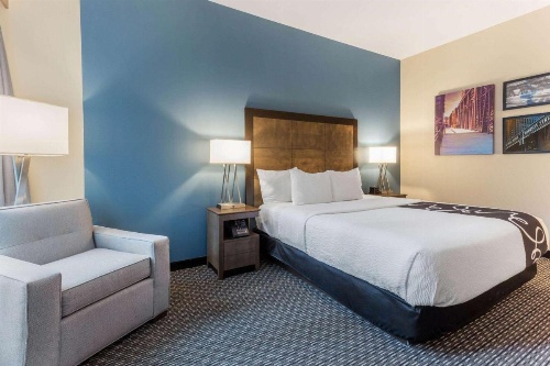 La Quinta Inn & Suites by Wyndham Chicago Downtown image 12