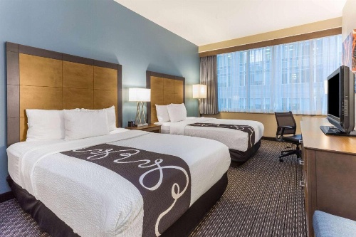 La Quinta Inn & Suites by Wyndham Chicago Downtown image 16