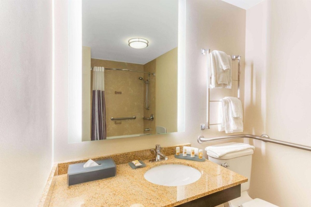 La Quinta Inn & Suites by Wyndham Chicago Downtown Image 18