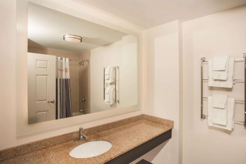 La Quinta Inn & Suites by Wyndham Chicago Downtown image 21