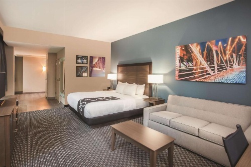 La Quinta Inn & Suites by Wyndham Chicago Downtown image 31